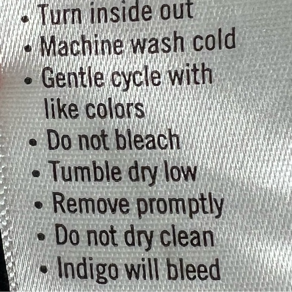 PAIGE Verdugo Crop Zach Distressed Ankle Jeans Women's Size 27 - Picture 16 of 16